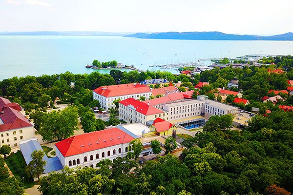 Anna Grand Hotel****