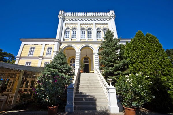 Villa von Familie Dőry