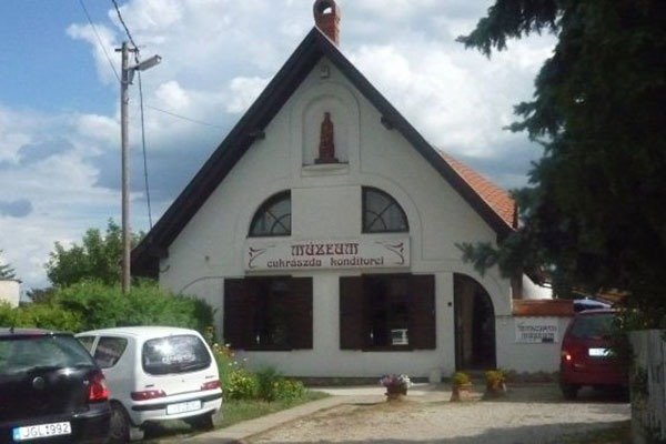 Marcipán Múzeum és Cukrászda