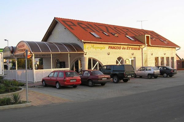 Napsugár Panzió és Étterem
