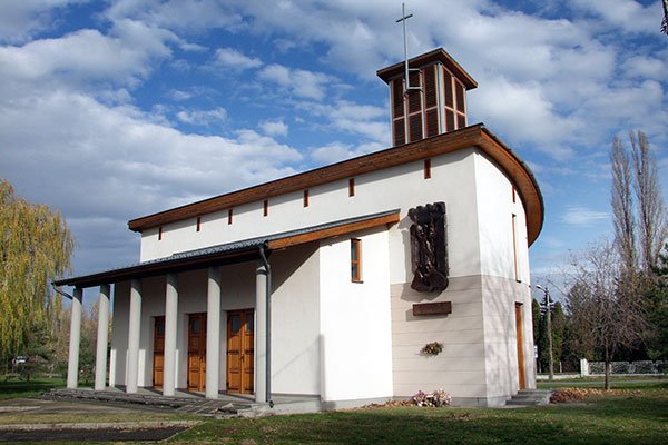 Szent Kereszt Római Katolikus templom