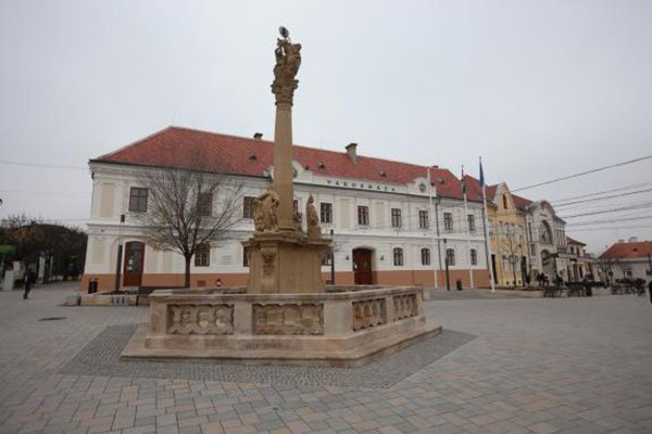 Dreifältigkeitsäule