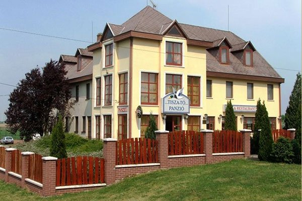 Tisza-tó Pension and Restaurant