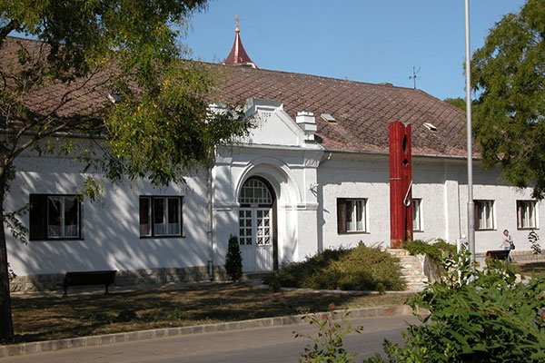 Remembrance Statue of TiszaAbád and TiszaSzalók union
