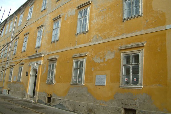 Ehemaliges Jesuiten-Ordenhaus, später Benediktiner Stuhlhaus