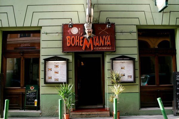 Bohémtanya Restaurant