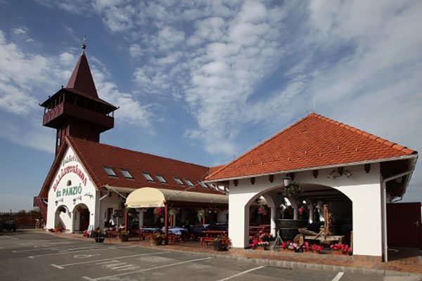 Fehértó Fisherman's Inn