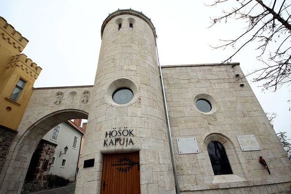 Várkapu