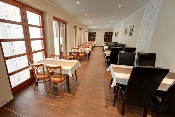 Bella Restaurant
