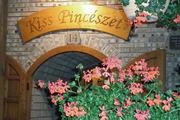 Kiss Pincészet