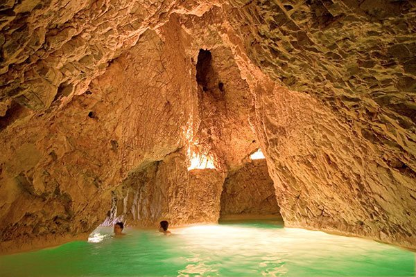 Miskolctapolca Cave Bad