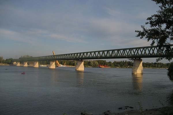 Nördliche Eisebahnbrücke