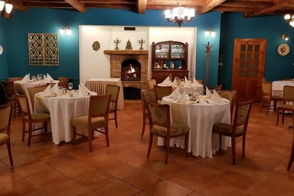 Szárcsa Hotel and Restaurant