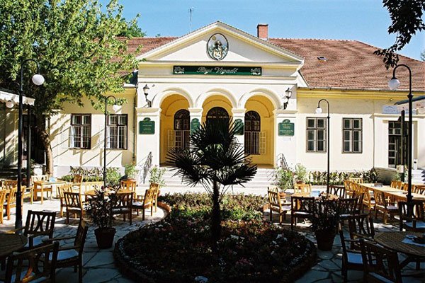Vigadó Restaurant