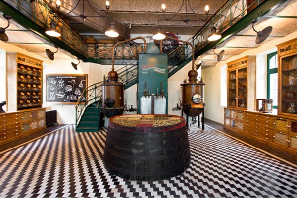Besuch mit Kostprobe in der Zwack Unicum
