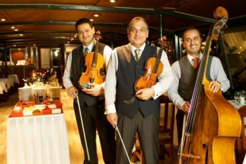 Christmas Eve Dinner & Cruise with live music - 18:00